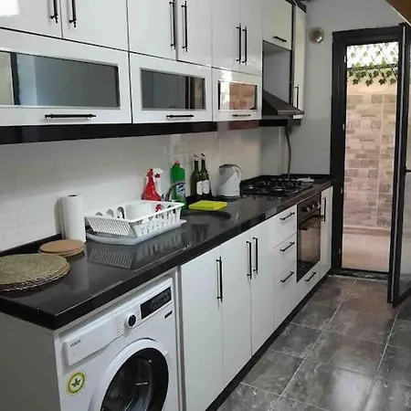 2 Bedrooms , Terrace , *