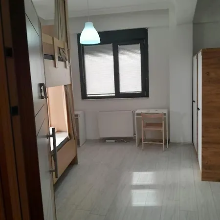 2 Bedrooms , Terrace , Apartamento *