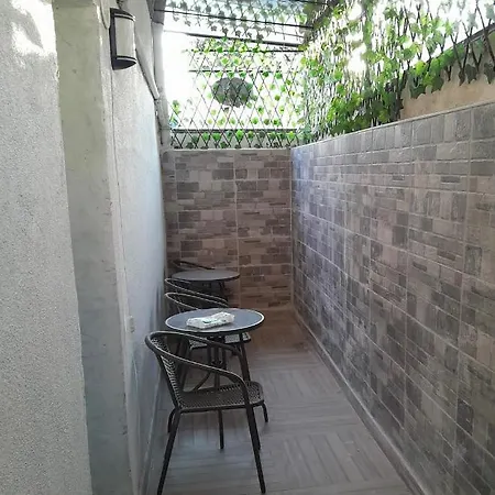 2 Bedrooms , Terrace , Apartamento
